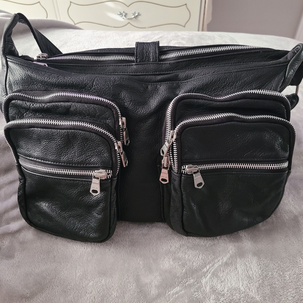 PELE CHE COCO Leather Messenger Bag